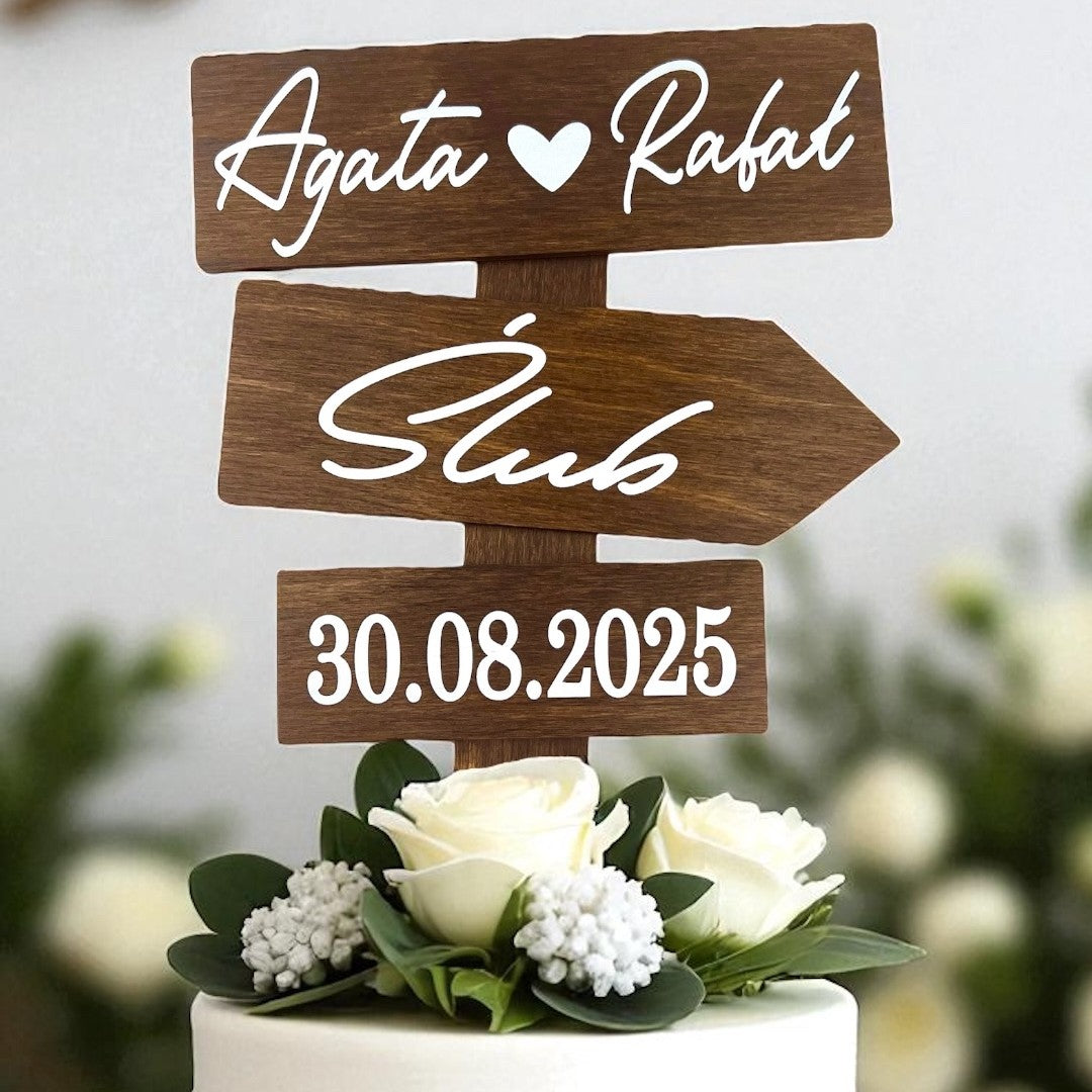 Topper na Tort Weselny – Drogowskaz Personalizowany | Drewniany, Styl Rustykalny i Boho